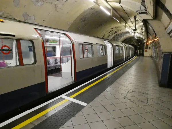 AECOM appointed to study Bakerloo Line depot and sidings needs for 1972 train replacement