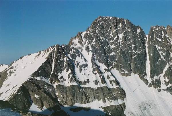ER nurse hikes 10 miles down Granite Peak with trekking pole impaled in his side